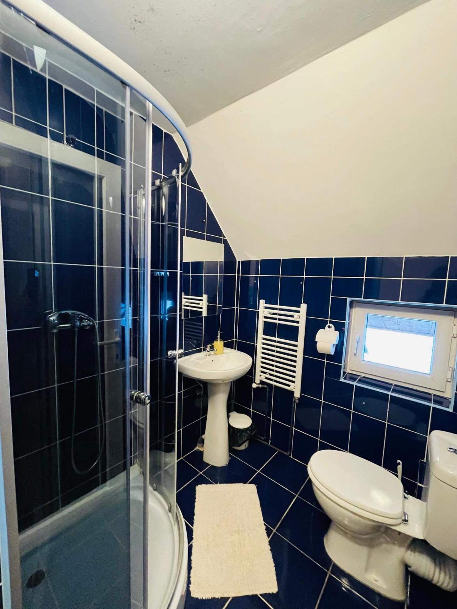 La Mama Hotel Pietroasa  Екстериор снимка