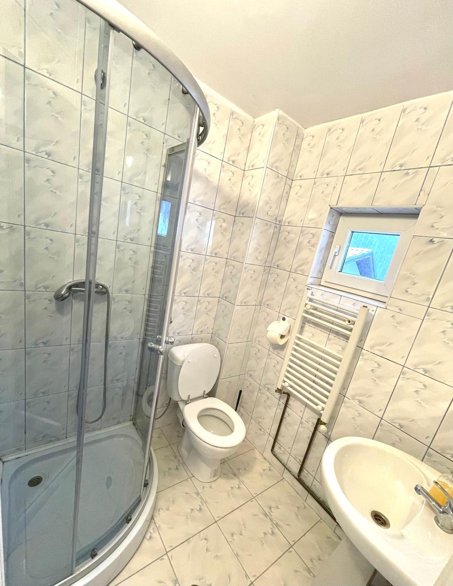 La Mama Hotel Pietroasa  Екстериор снимка